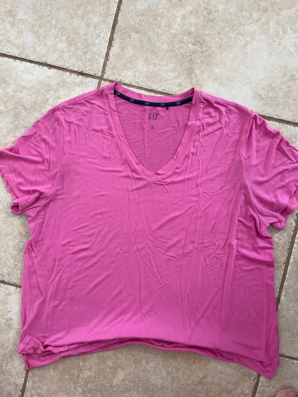 GAP Women's V‑Neck Short Sleeve Tee - Hot Pink